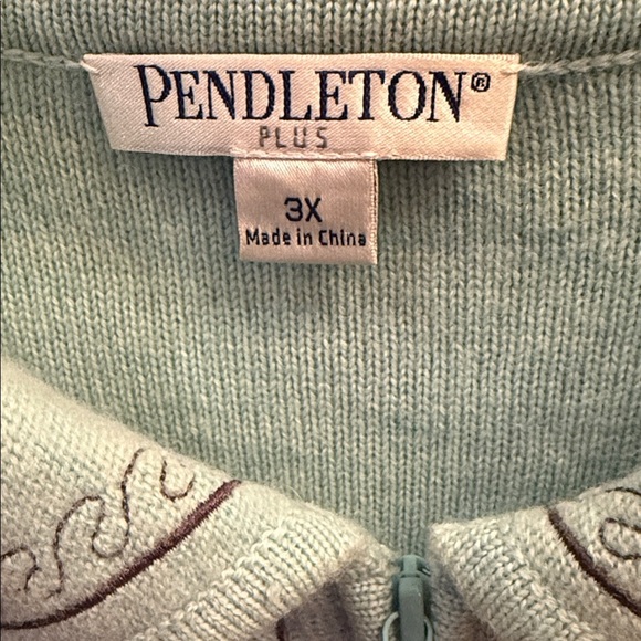 Pendleton Women's Light Blue/green Cardigan sweater with Embroidery. Size 3x - Picture 2 of 10